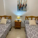 Amazing 2-bedrooms With Pool Center *
